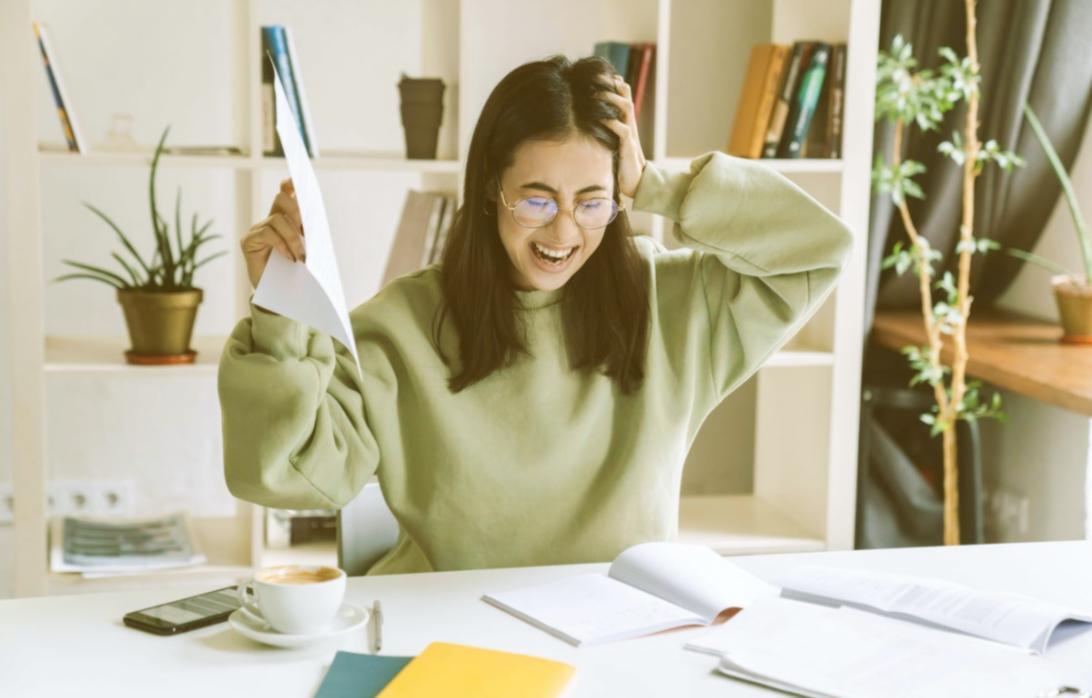 Sistema de soporte educativo con múltiples niveles de asistencia